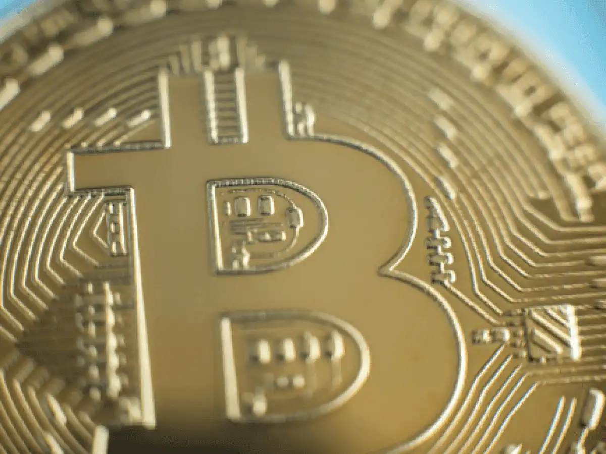 Bitcoin soars with expectations of renewed QE